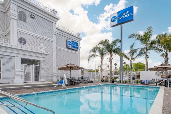 Best Western Salinas Monterey Hotel image 2